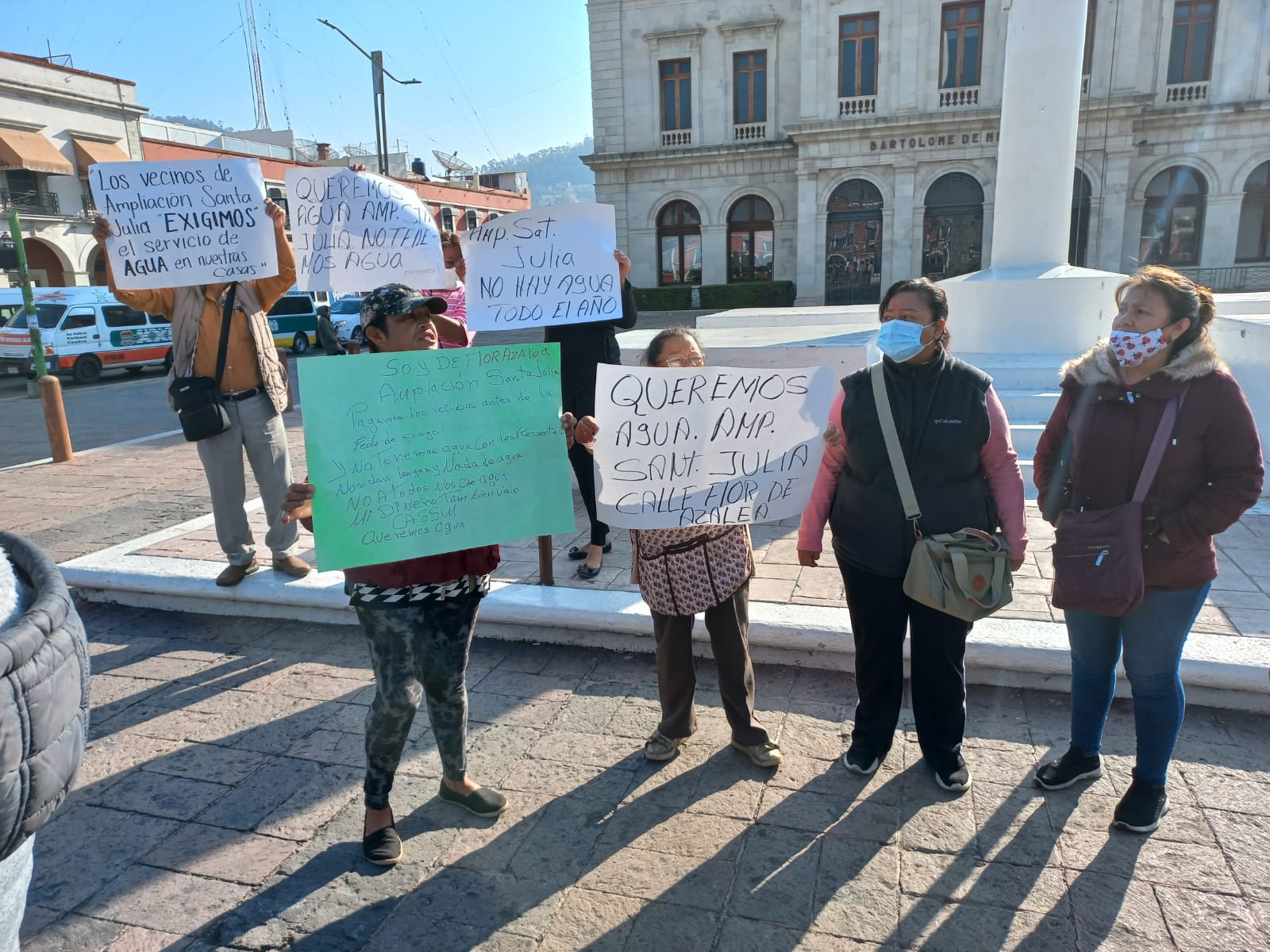 Vecinos protestan por falta de agua en colonias de Pachuca