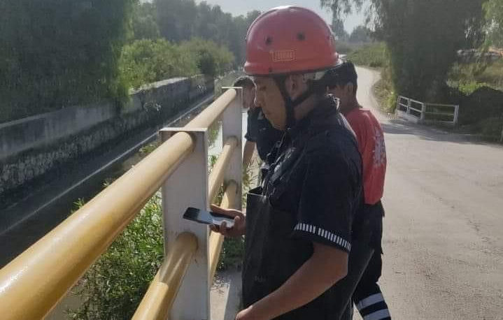 Hallan cuerpo flotando en aguas negras de Atitalaquia