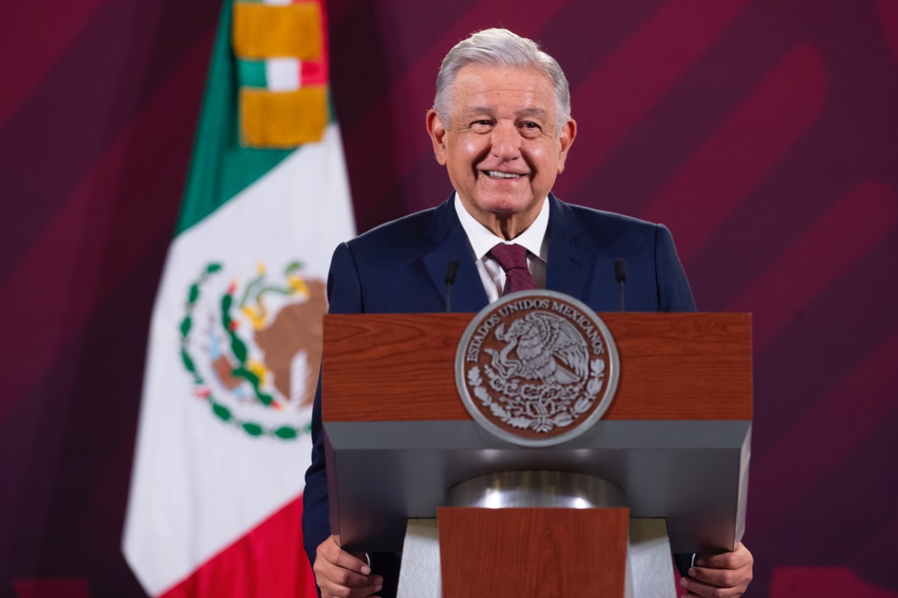 Impedimento de Creel a escolta militar en San Lázaro es politiquería: AMLO