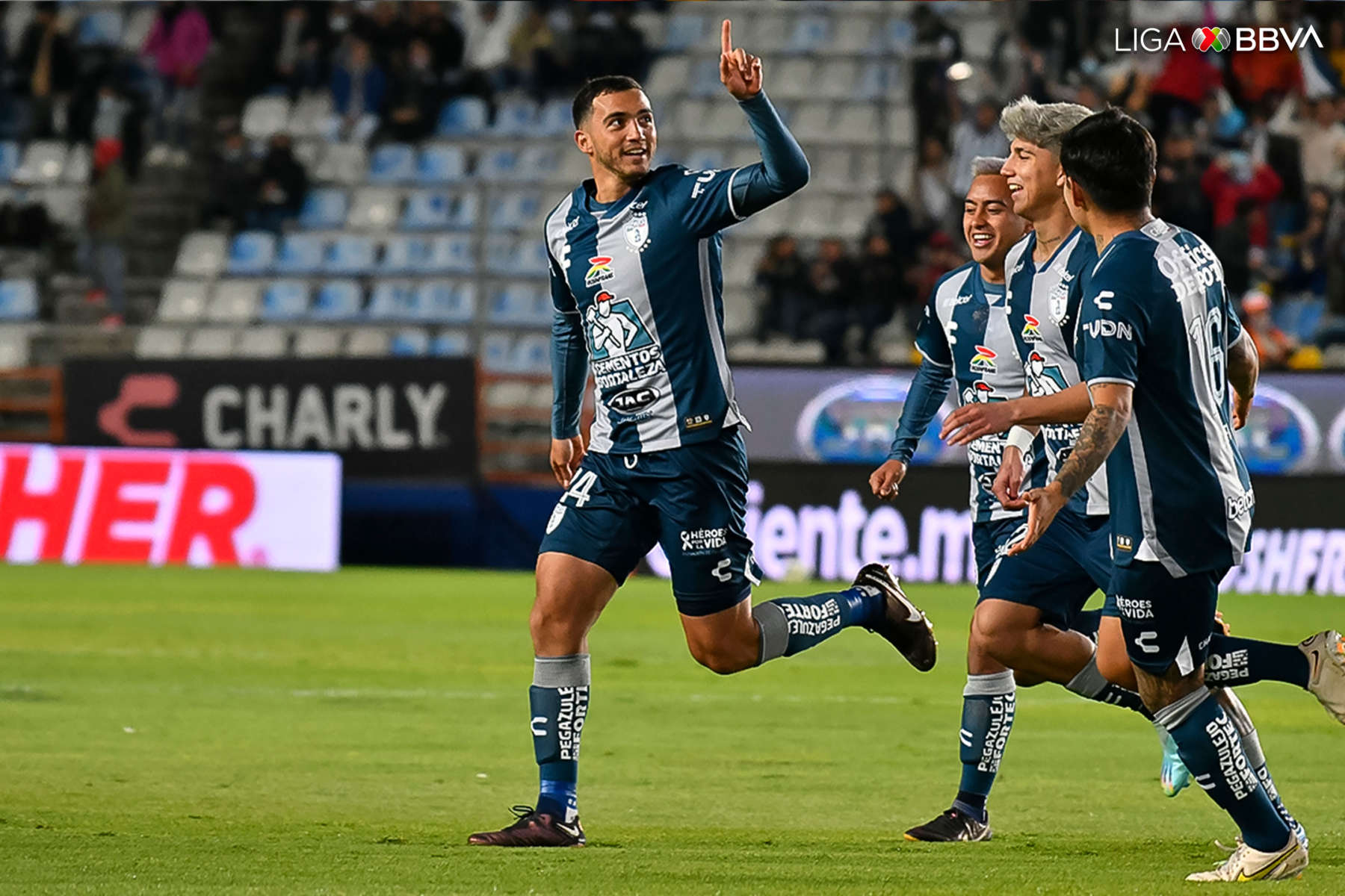 Luis Chávez cerró la puerta a Rayados: ‘Tato’ Noriega