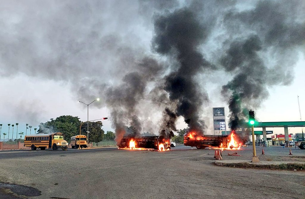 VIDEOS | Recaptura de Ovidio Guzmán provoca ‘narcobloqueos’ en Culiacán