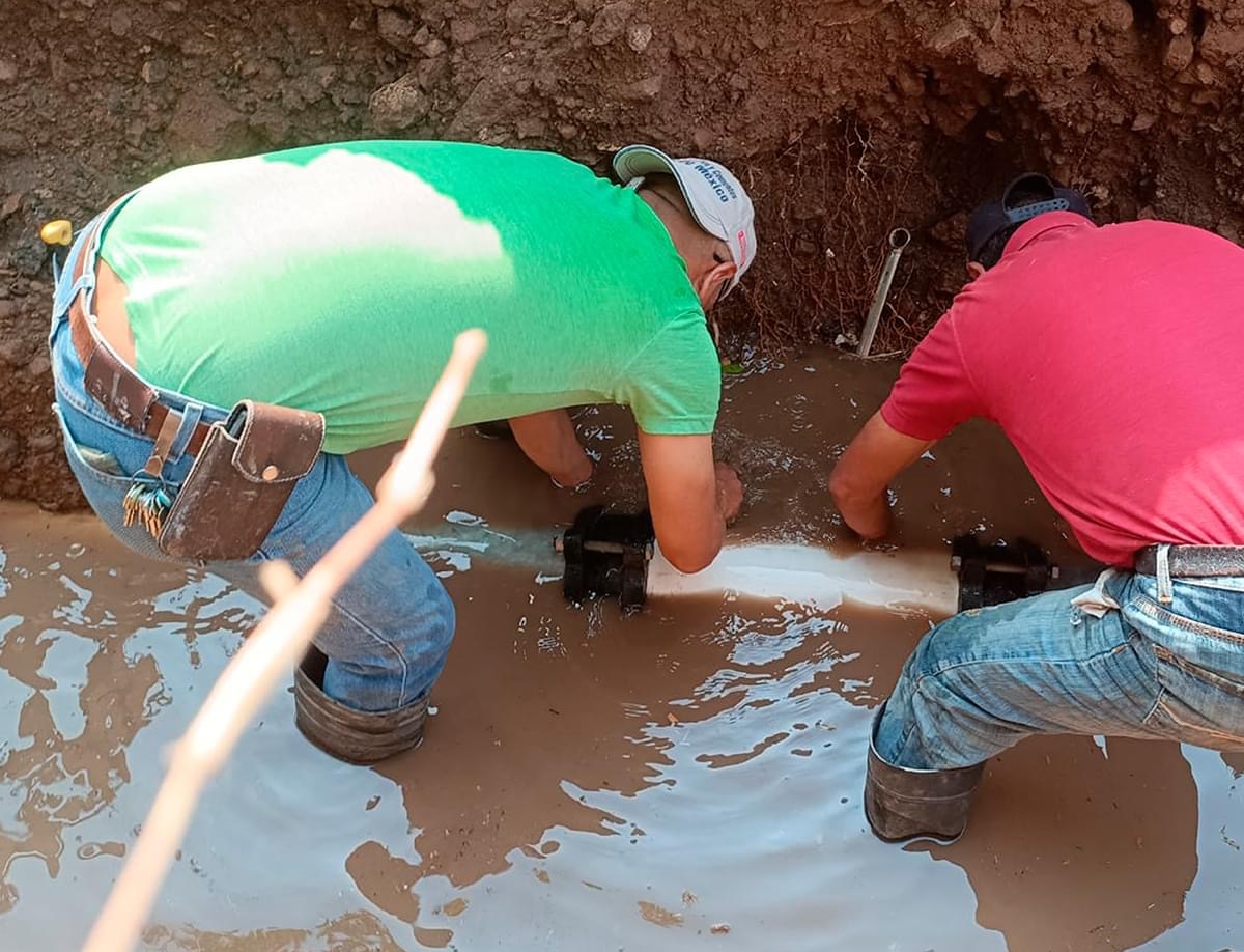 Clausura CAAMTH de 5 a 6 tomas clandestinas de agua a la semana