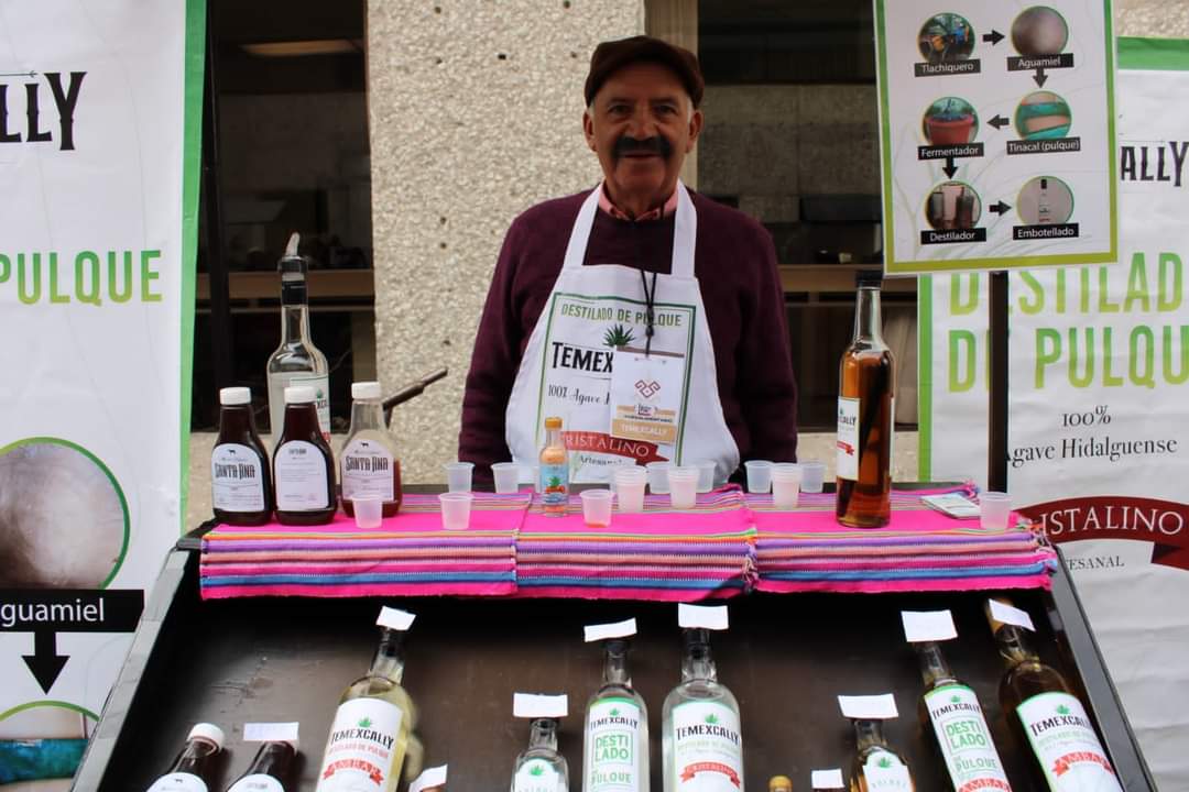 Expo Agroalimentaria ofrece desde miel, café y destilados de maguey