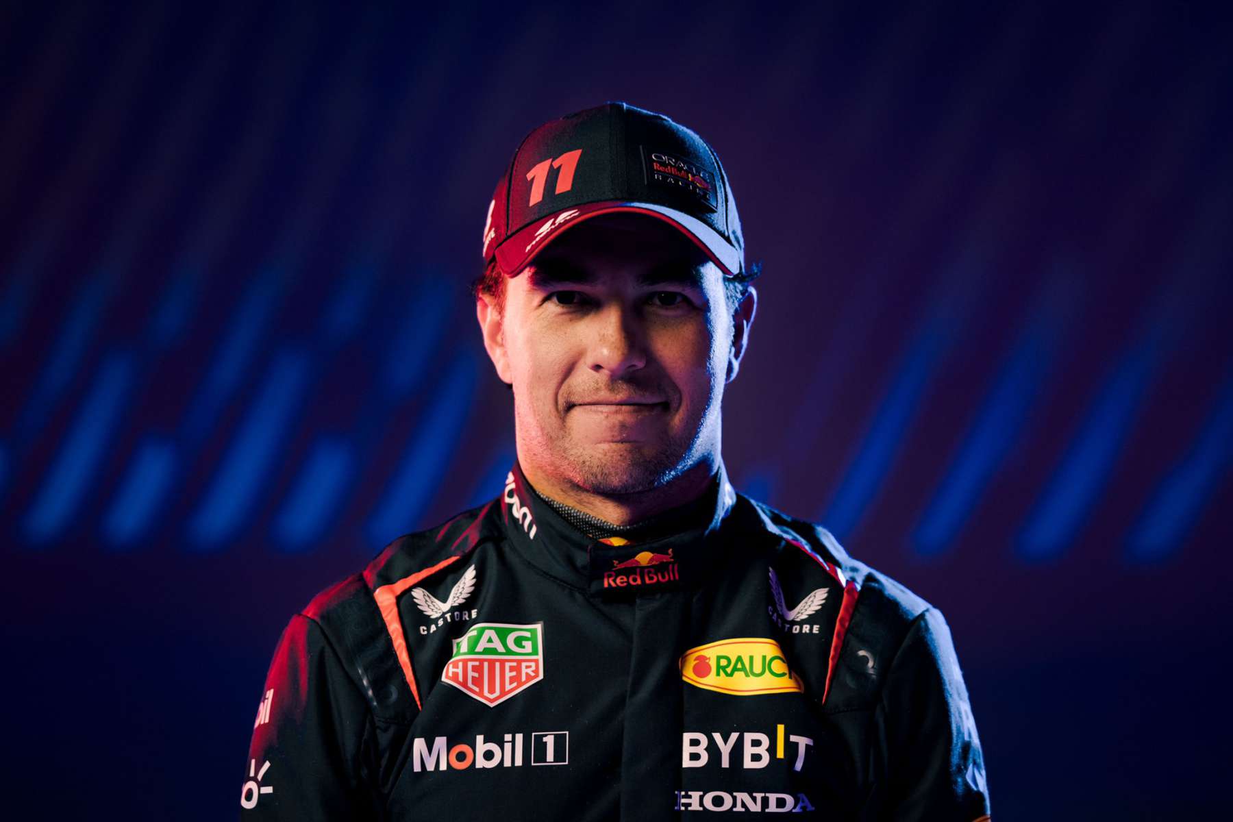 Checo Pérez renueva con Red Bull y protagonizará docuserie en Disney Plus