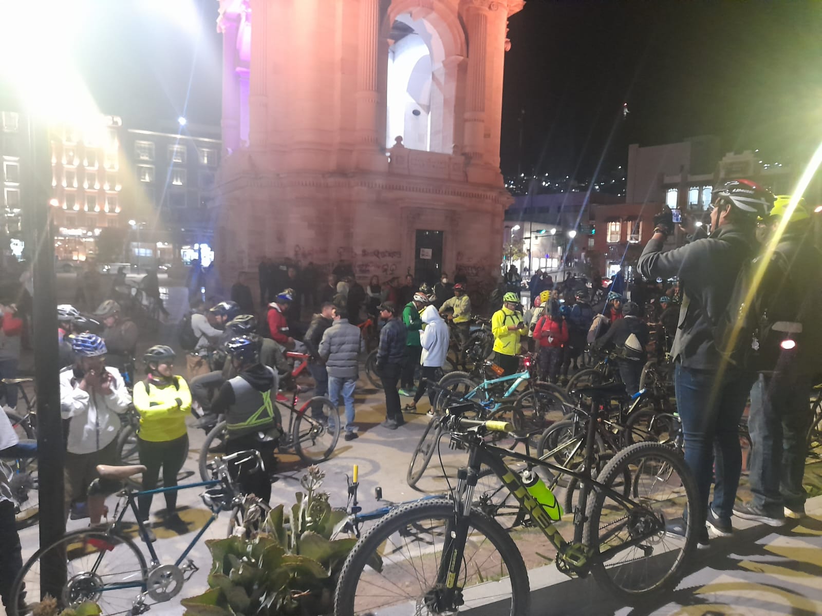 Realizan ciclomarcha en Pachuca por una movilidad segura