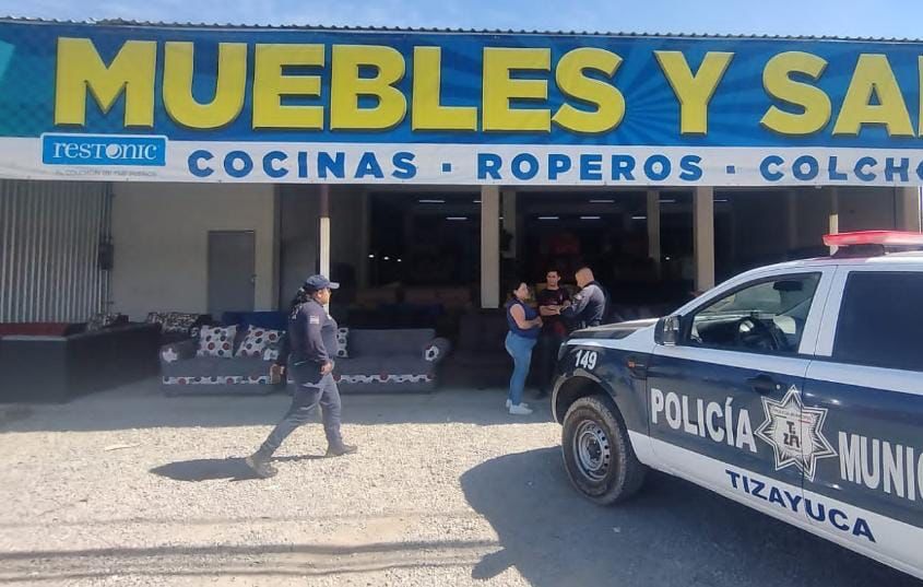 Roban con violencia mueblería en Tizayuca