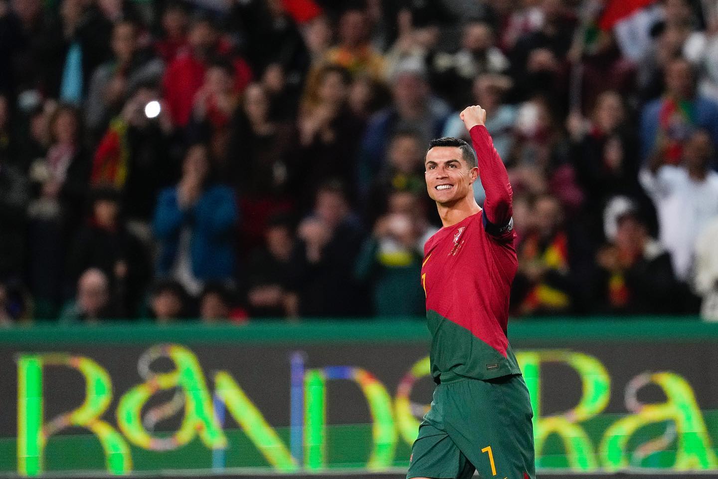 Cristiano Ronaldo marca doblete frente a Luxemburgo