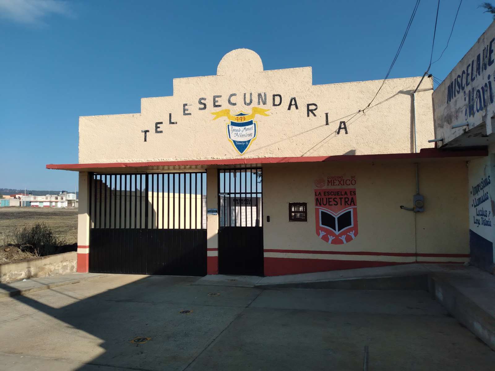 Acusan que estudiantes lanzan retos de peleas en Telesecundaria de Tulancingo 