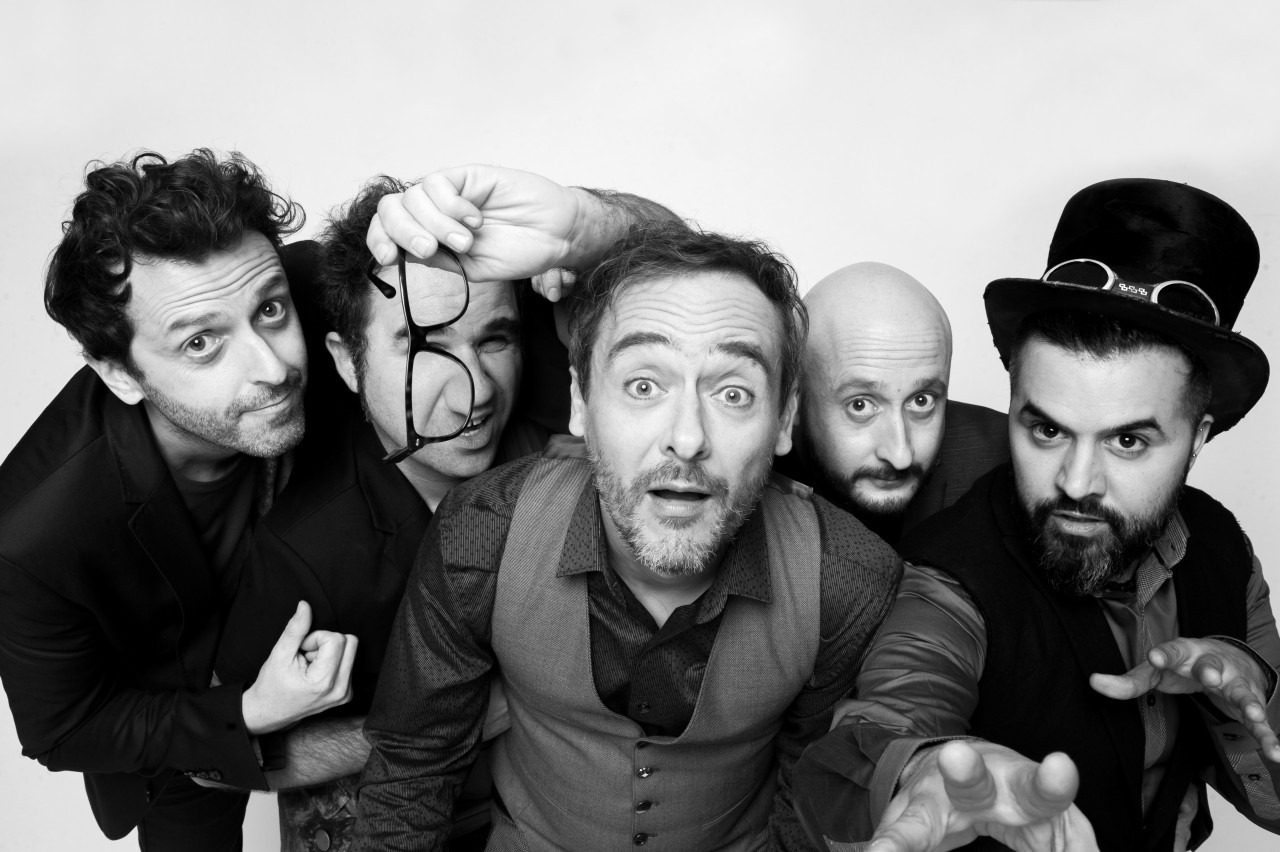 Love of Lesbian extiende su Viaje Épico hacia la Nada en Pachuca