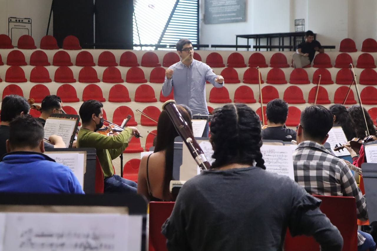 Orquesta Filarmónica de Pachuca ofrecerá concierto con el director Camilo Téllez