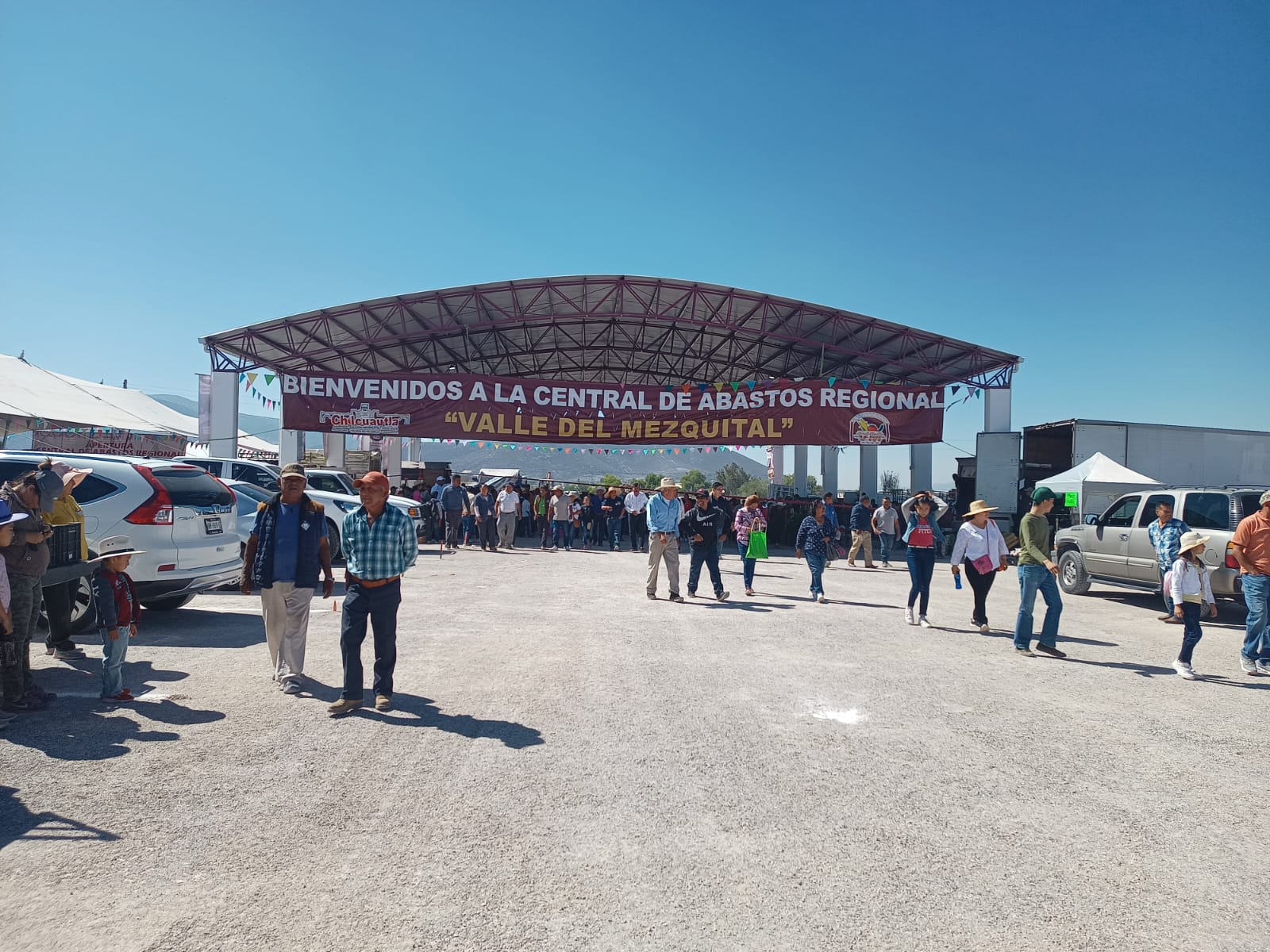 Después de casi 20 años, inauguran la Central de Abastos en Chilcuahutla