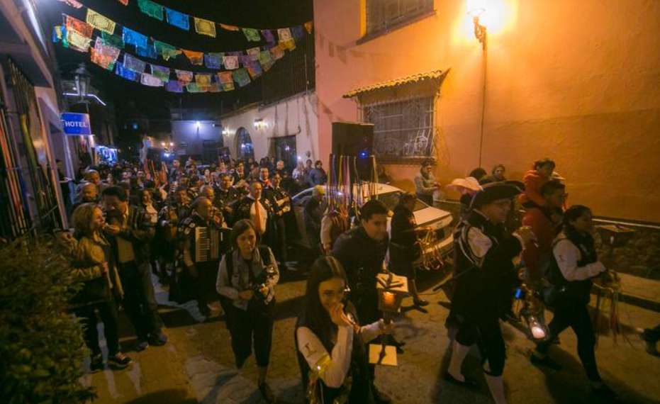 ¡No te la pierdas! Hoy es la Callejoneada en el Barrio Mágico El Arbolito