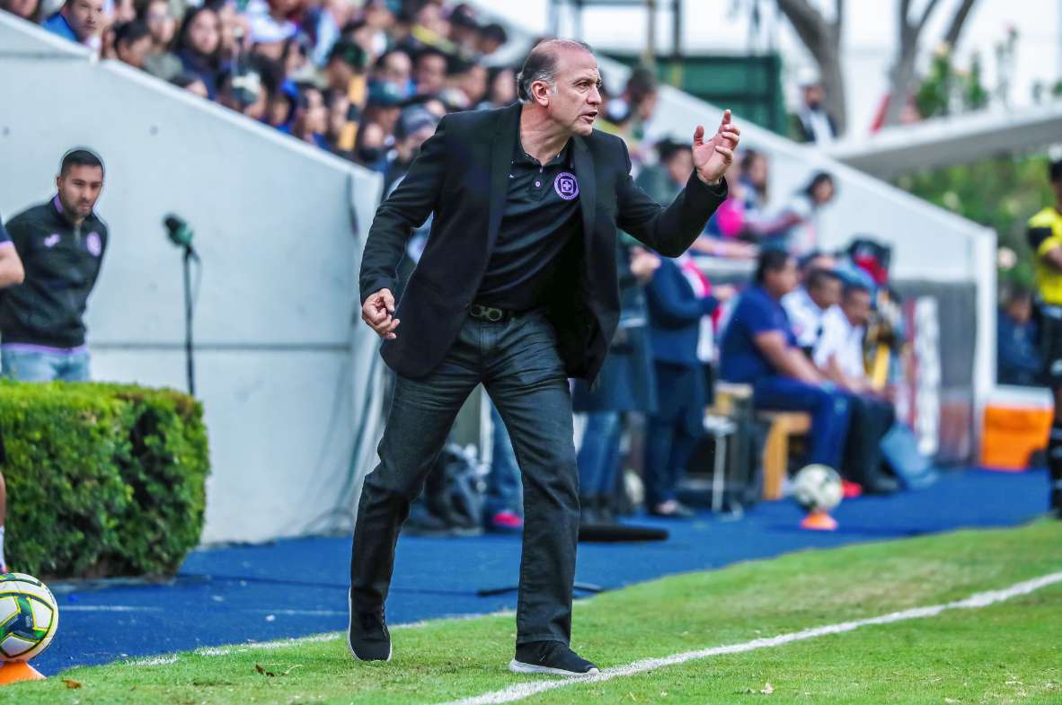 Cesan a director técnico del Cruz Azul Femenil