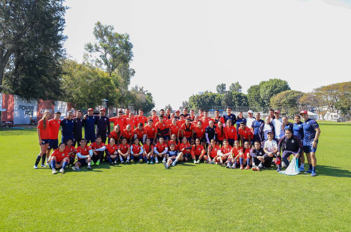 Chivas conmemora Día Internacional de la Mujer