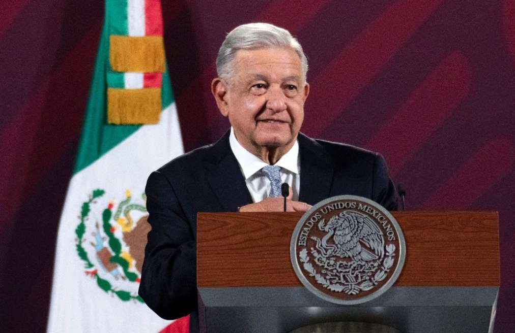 Desean pronta recuperación a López Obrador