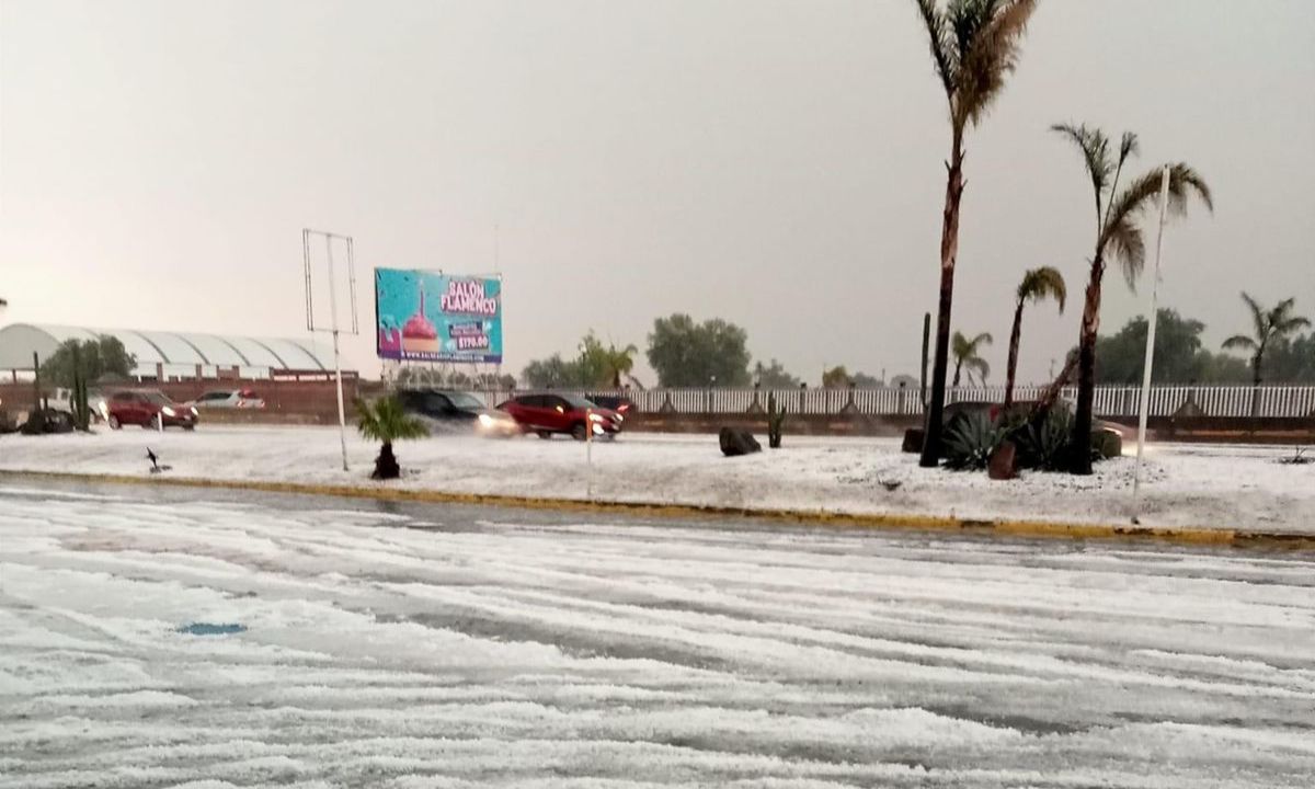 Granizada en Tizayuca deja afectaciones en primaria y la México-Pachuca