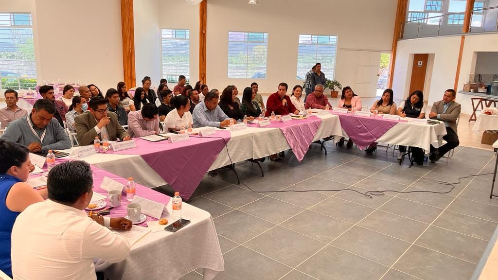 Contraloría de Hidalgo impulsa trabajo conjunto con municipios