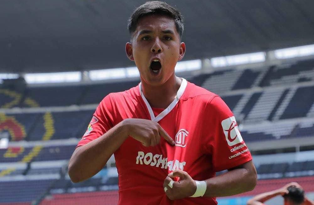 Axel Cruz, futbolista de Tezontepec de Aldama se corona campeón con el Toluca