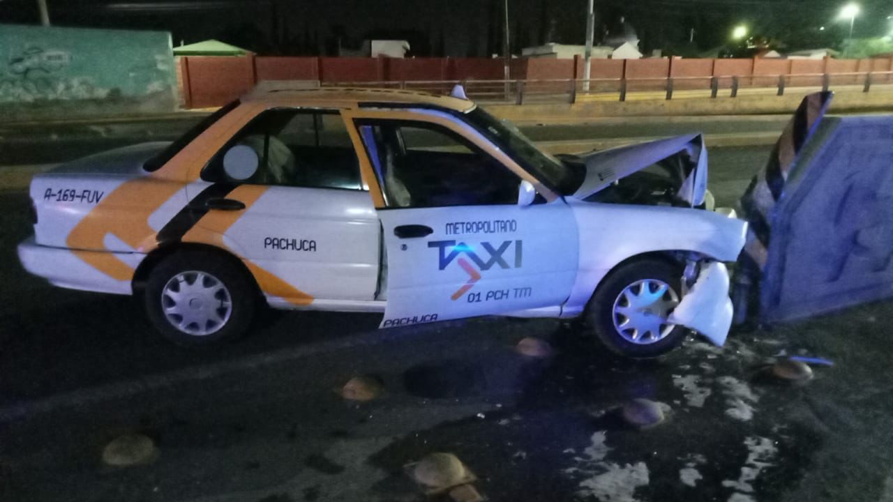 Choque en Actopan deja como saldo un taxista herido