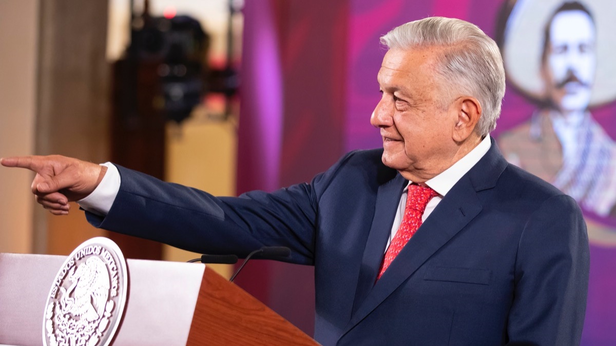 AMLO se compromete a no inclinar la balanza para el 2024