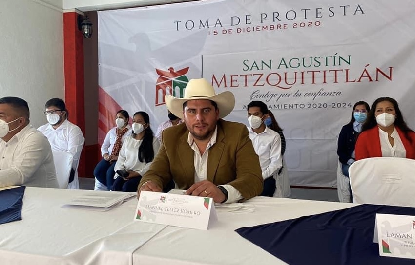 Alcalde de Metzquititlán dice que no renunciará al PRI  