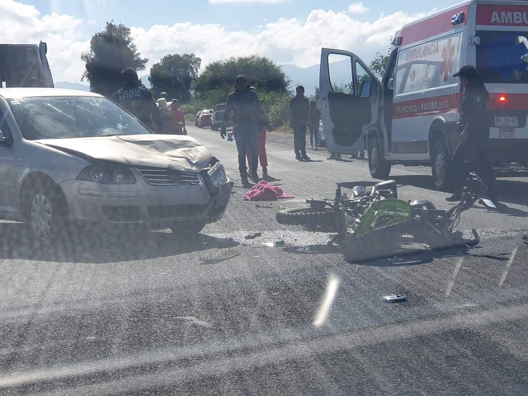 Motociclista resulta gravemente herido en accidente vial en Tepatepec