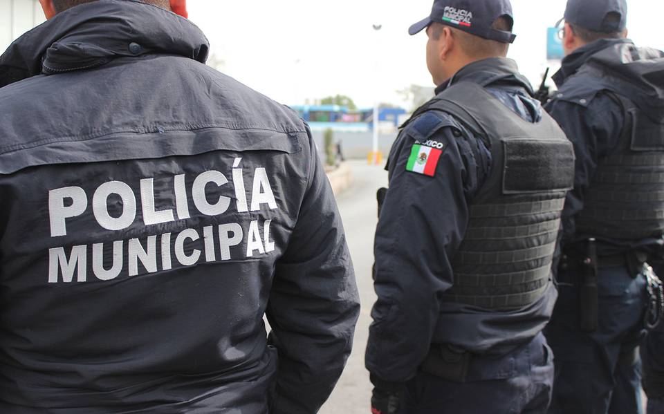 ¡Uniformes de calidad! Secretario de Seguridad insta a los ediles a invertir en vestimenta policial