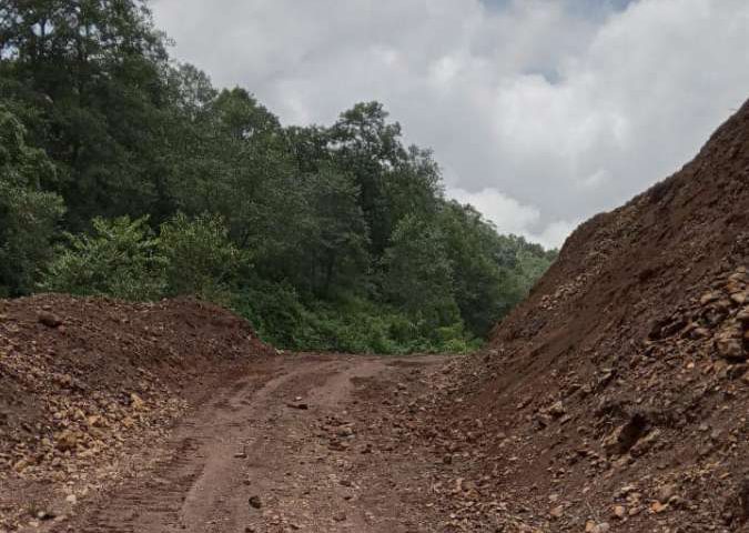 San Bartolo Tutotepec frena apertura de camino rural en área natural protegida