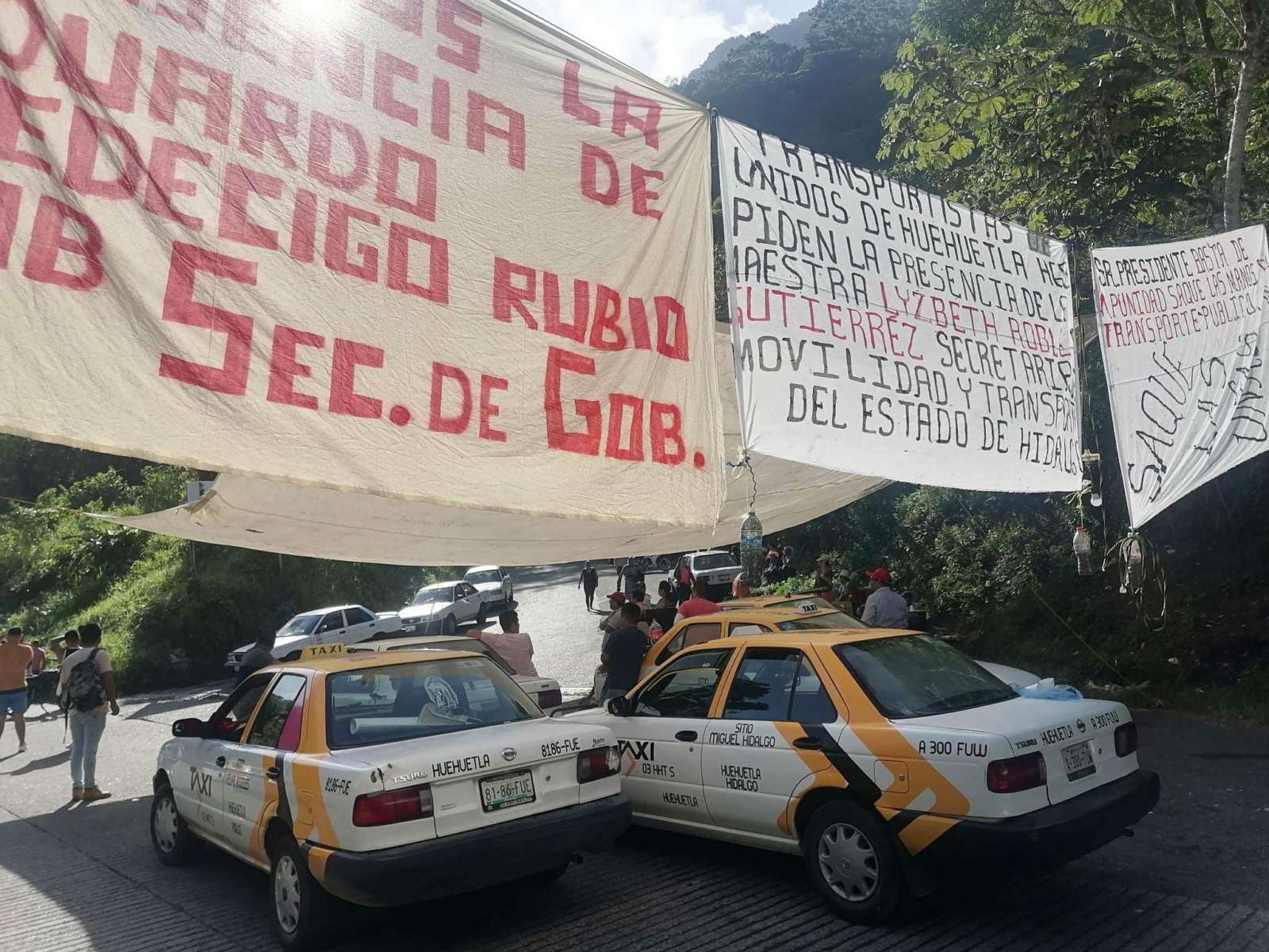 Huehuetla: manifestantes realizan bloqueo por segundo día