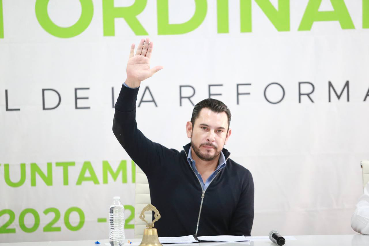 Israel Felix logra descuentos para comercio formal en Mineral de la Reforma