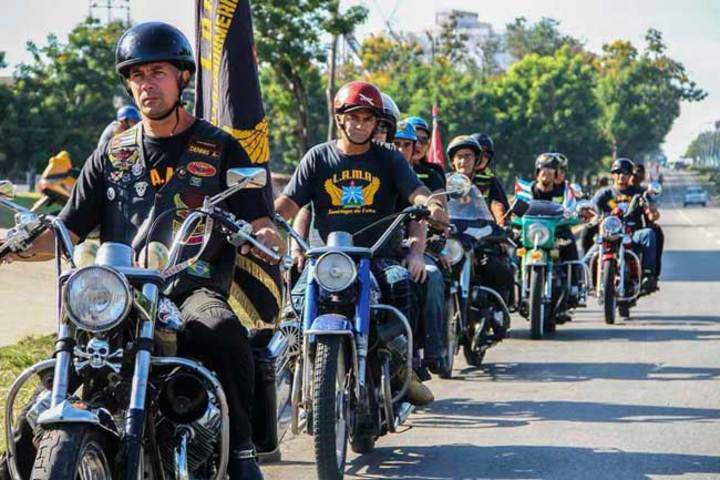 Celebran motociclistas se 6° aniversario en Las Lumbreras