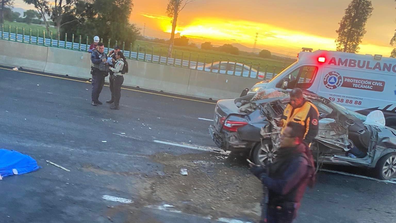 Carretera México-Pachuca: Mueren hombre y menor en accidente