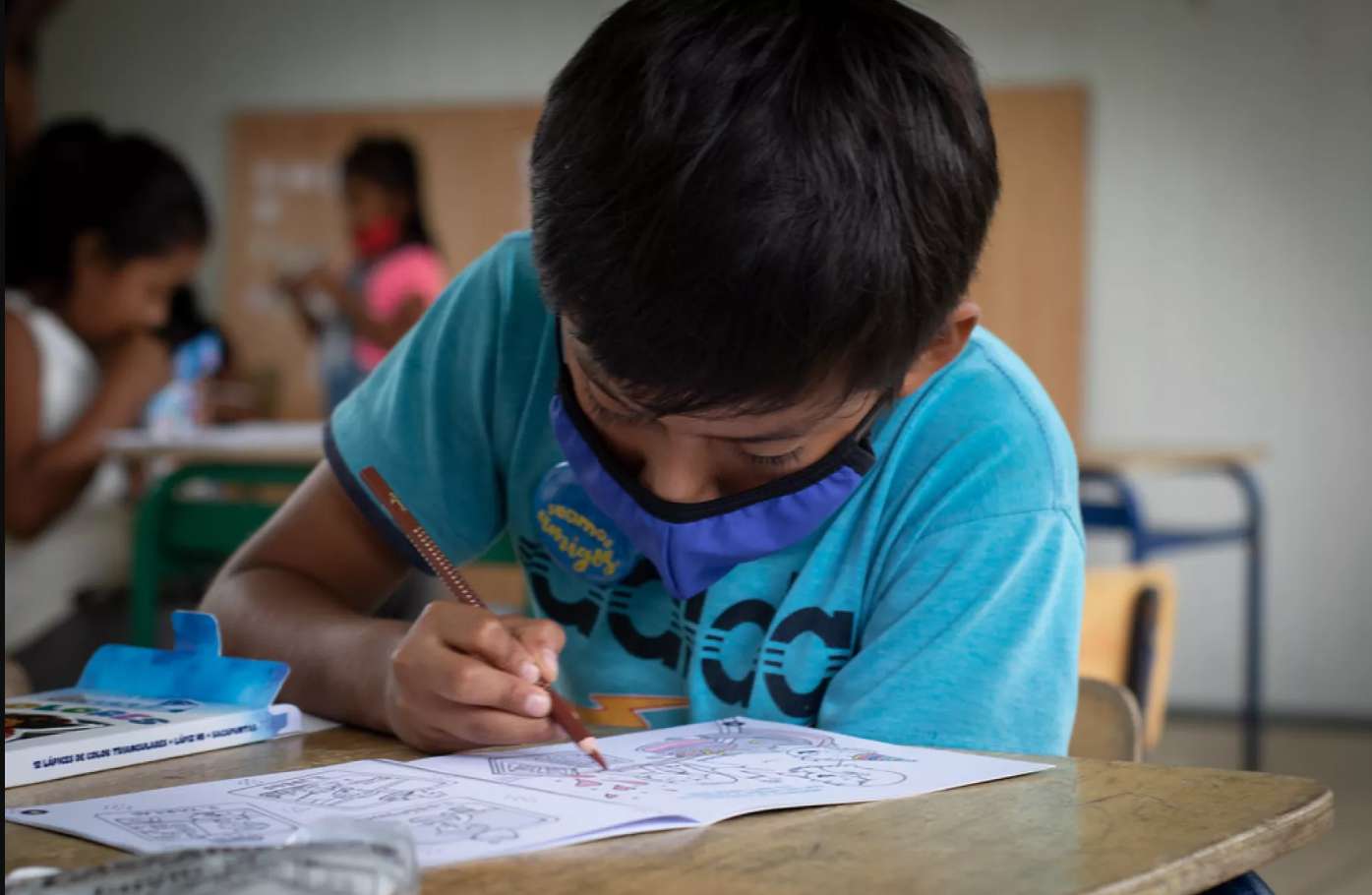 Gobierno de Hidalgo entregará zapatos a estudiantes de preescolar y primaria