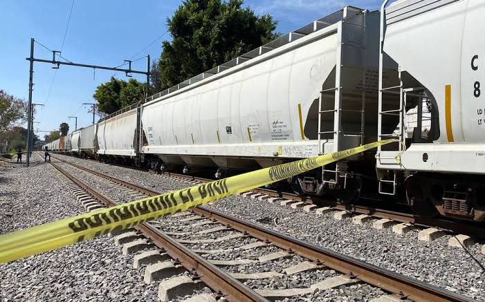 Atotonilco de Tula: hallan hombre sin vida en las vías del tren