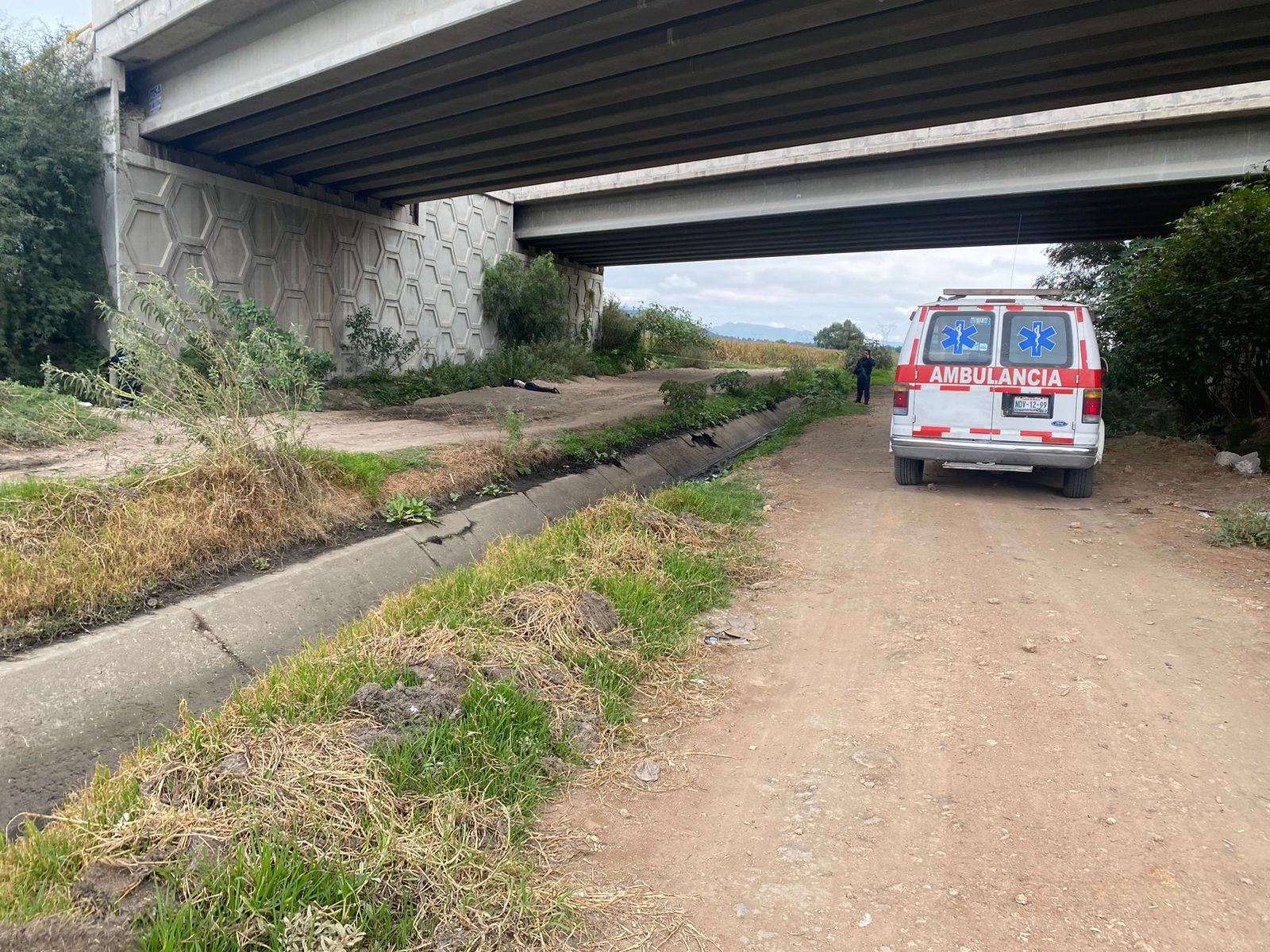 Ejecutan a hombre en Tlaxcoapan; dejan cuerpo bajo puente