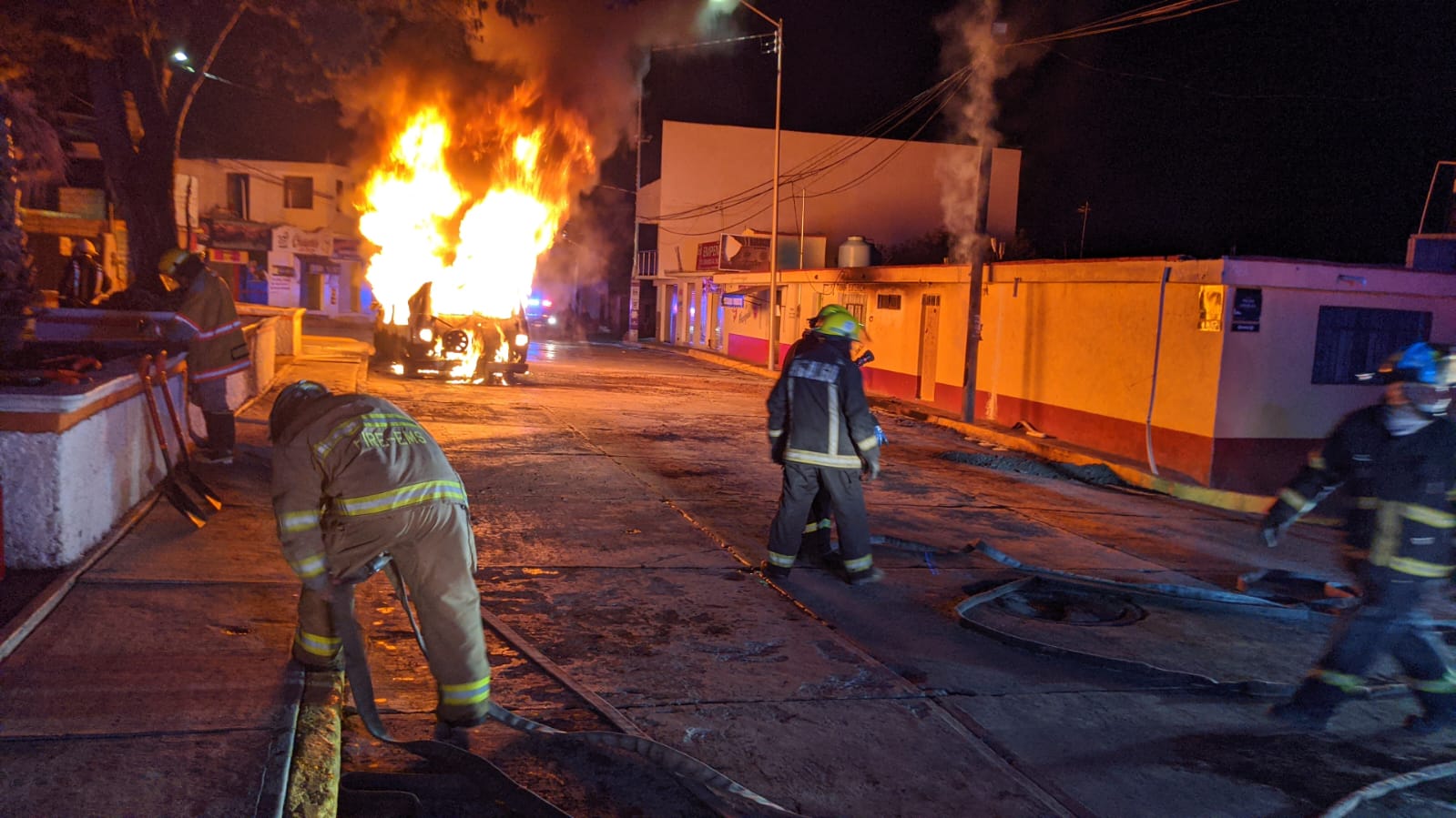 Mineral de la Reforma: explota camioneta huachicolera en Pachuquilla