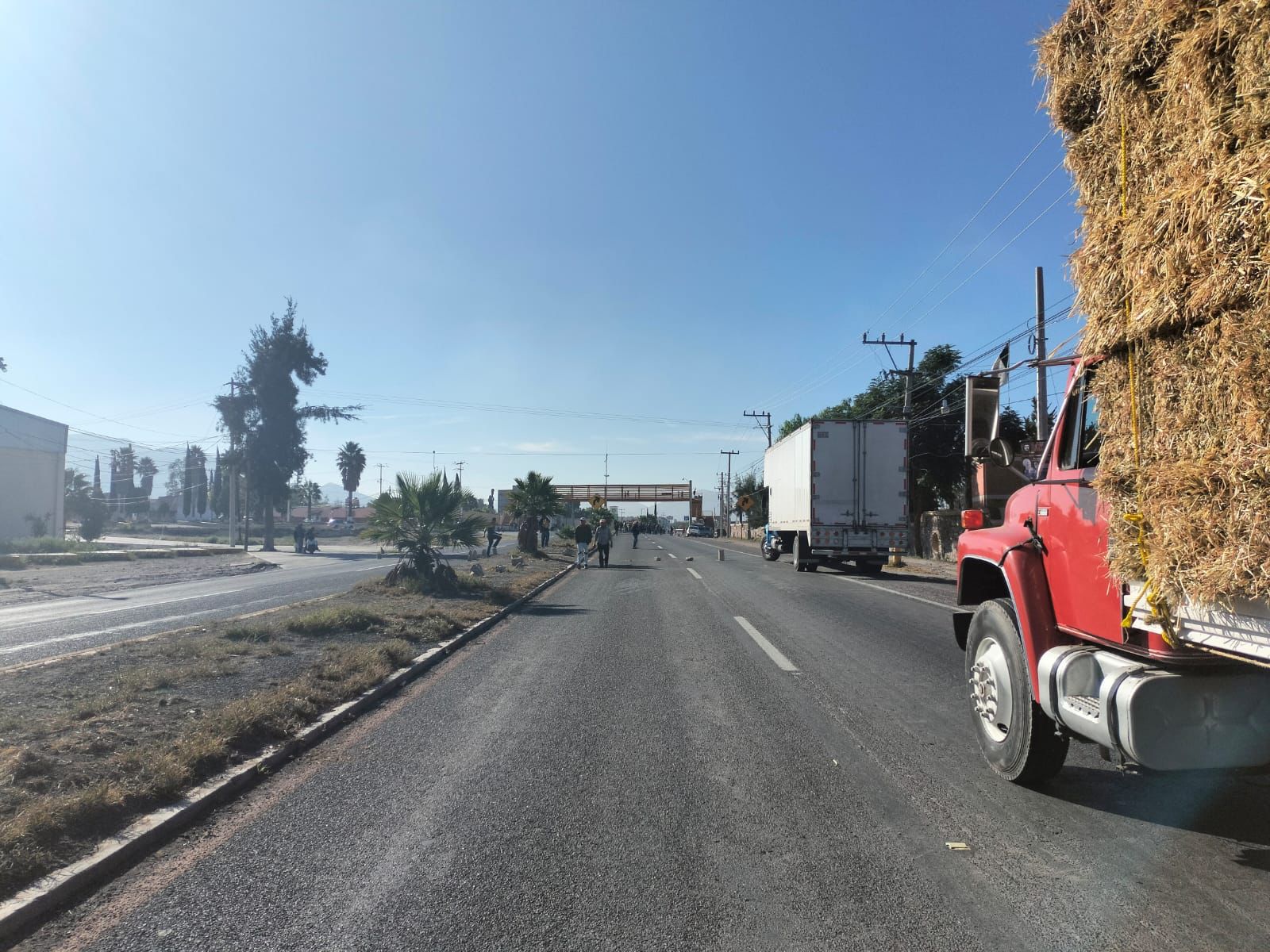 El Arenal: habitantes bloquean la carretera México-Laredo