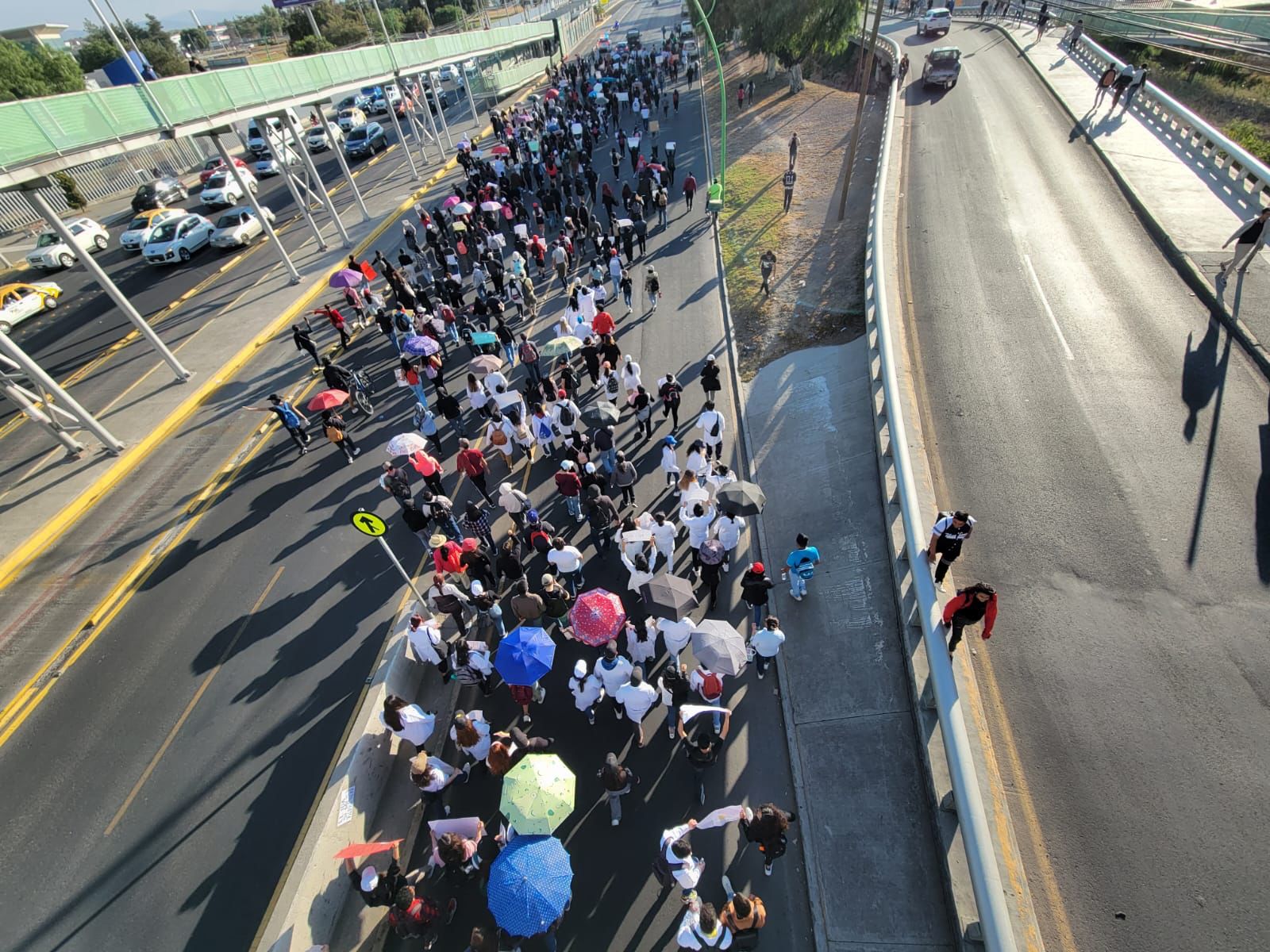 “La Sosa Nostra se va a caer”: advierten estudiantes en marcha