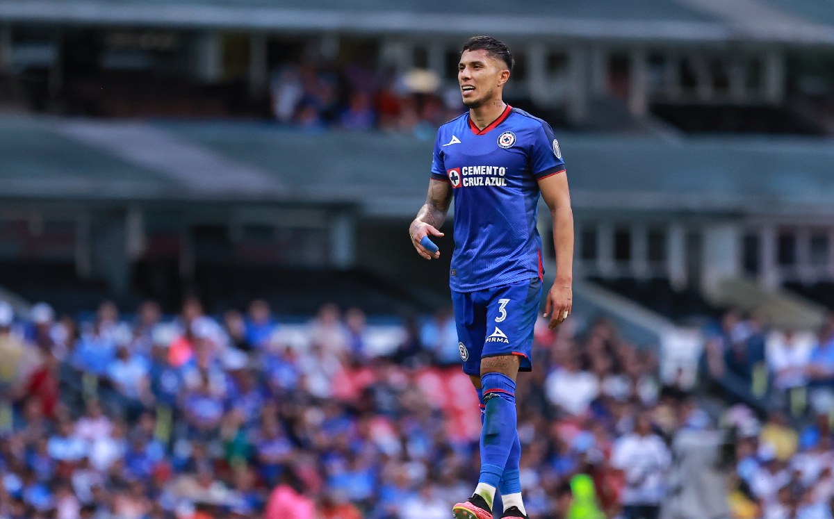 Cruz Azul: Carlos Salcedo arma fiesta tras derrota contra Querétaro