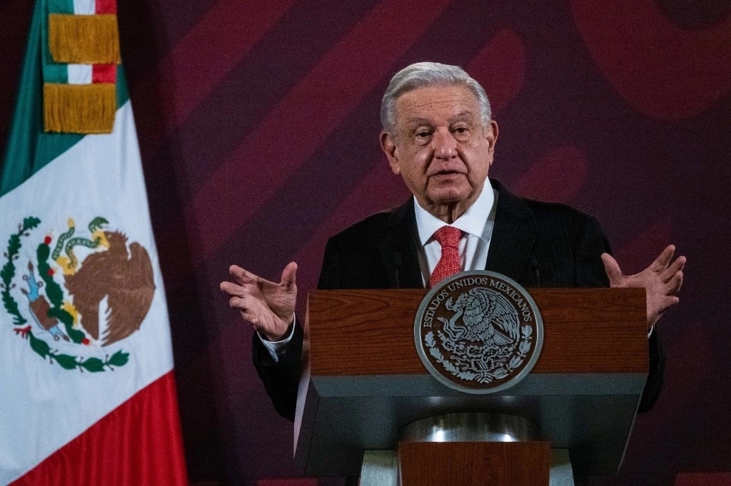 Garantiza AMLO a trabajadores del PJF que no se tocarán sus prestaciones