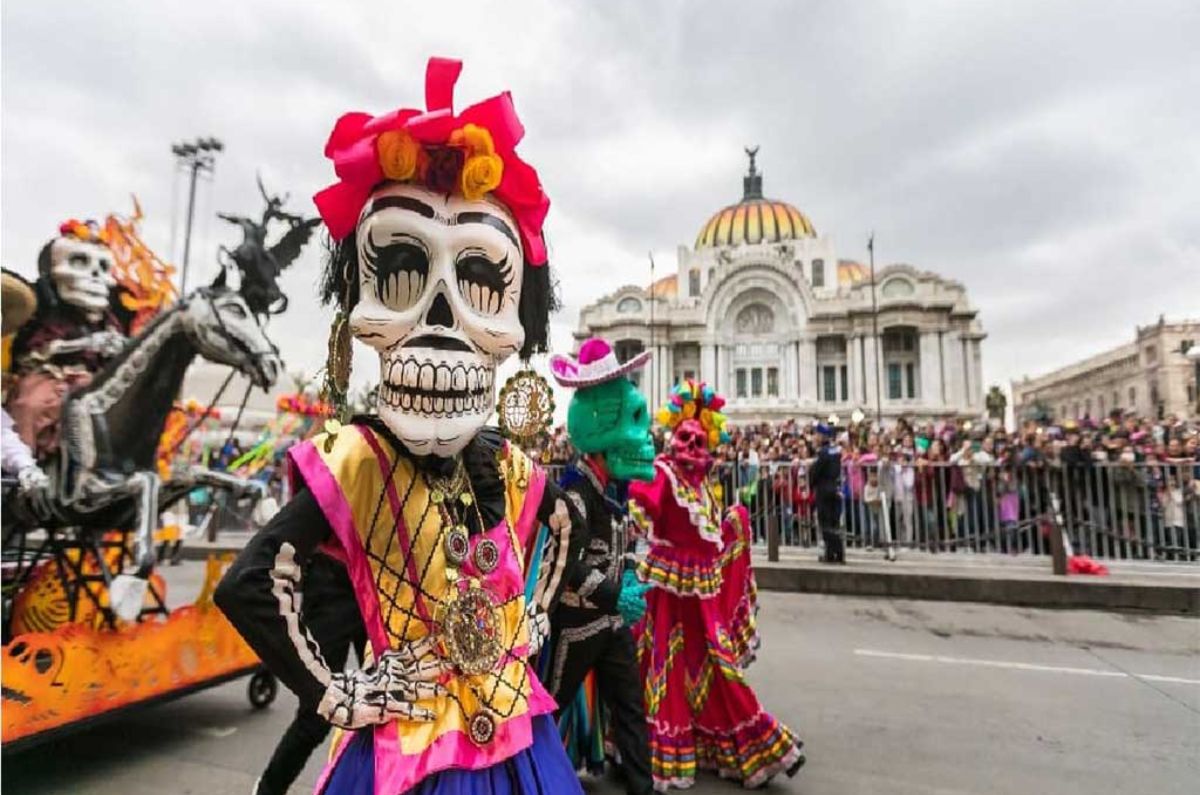 Desfile Día de Muertos 2023 CDMX: ofrenda, paseo nocturno y marcha zombie