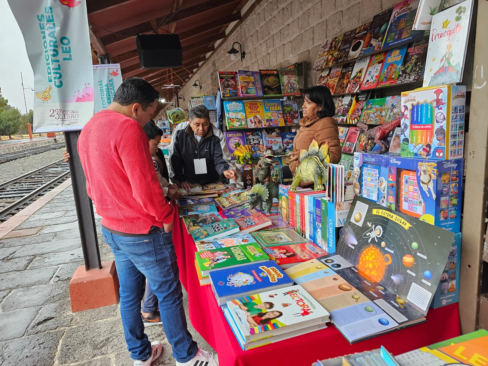 Feria del Libro Infantil y Juvenil 2023: gran afluencia pese a mal clima