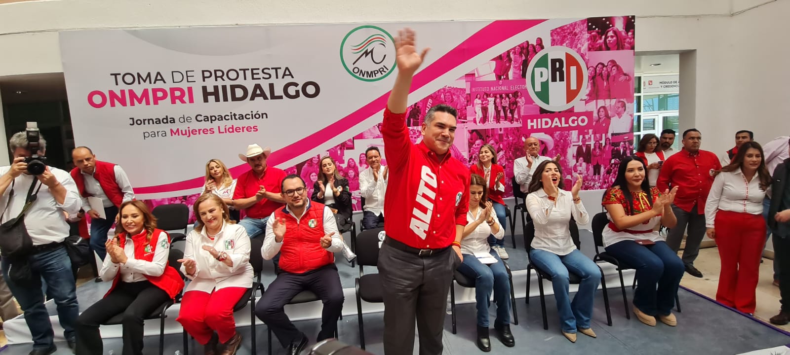 “Nos quitamos a todos los lacras de aquí”: Alejandro Moreno a expriistas de Hidalgo