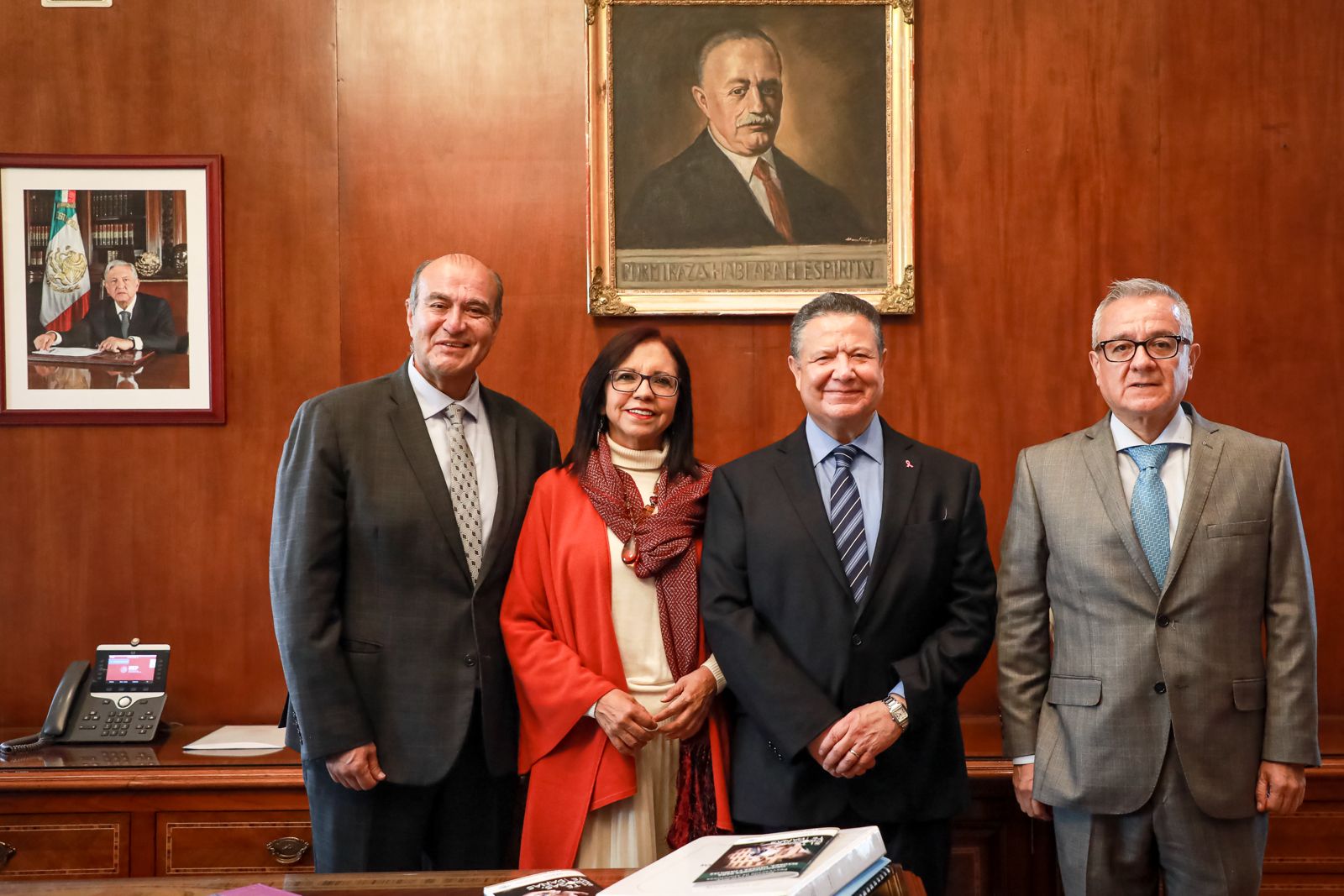 Gobernador y Leticia Robles se reúnen; buscan mejorar la educación de niñas y niños