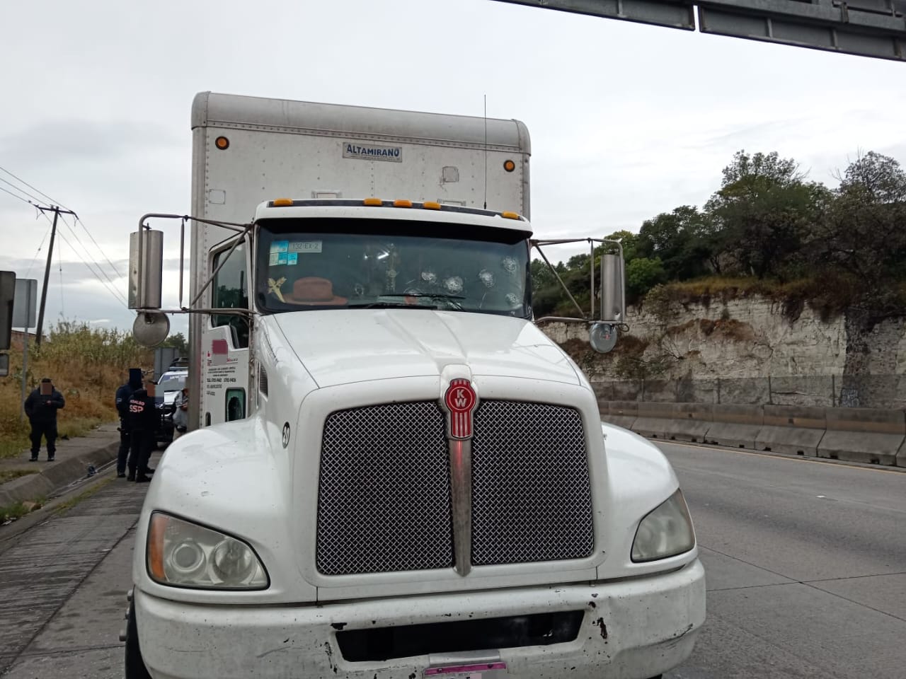 Tepeji del Río: recuperan tráiler robado en la México-Querétaro