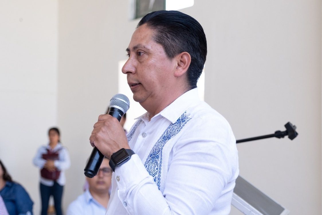 Alan Rivera exige que todas las comunidades de Zimapán tengan agua