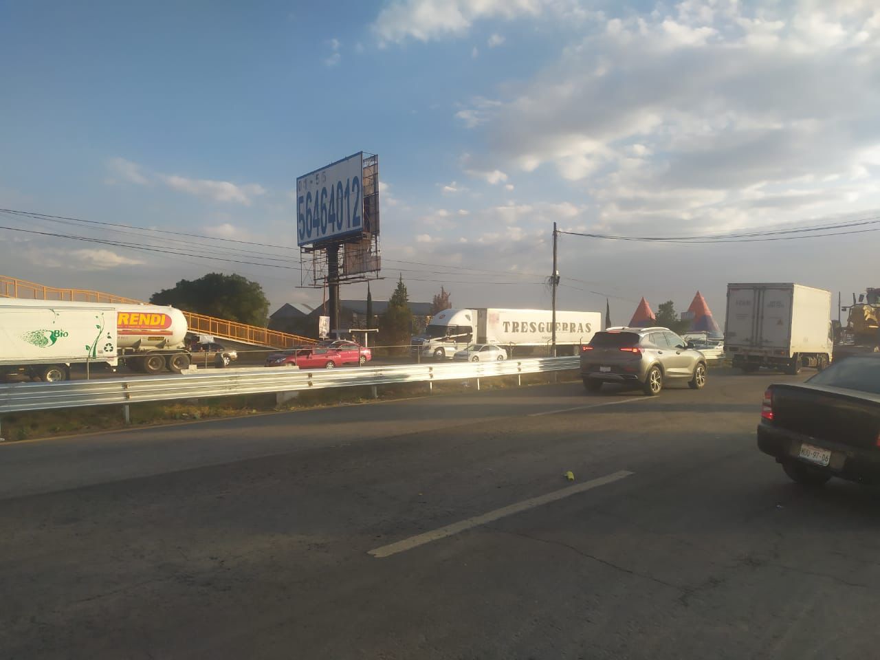 Autopista México-Pachuca: retiran bloqueo a la altura de Zapotlán