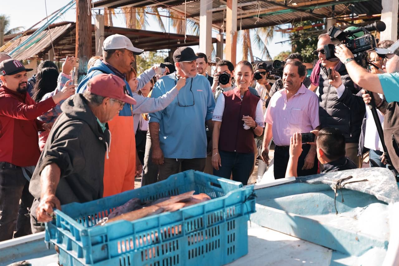 Claudia Sheinbaum se reúne con acuicultores de Sinaloa