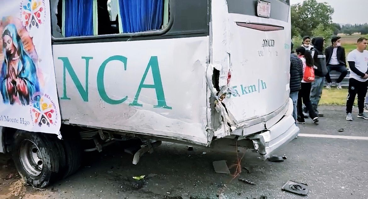 Autopista México-Pachuca: 10 peregrinos heridos   en accidente