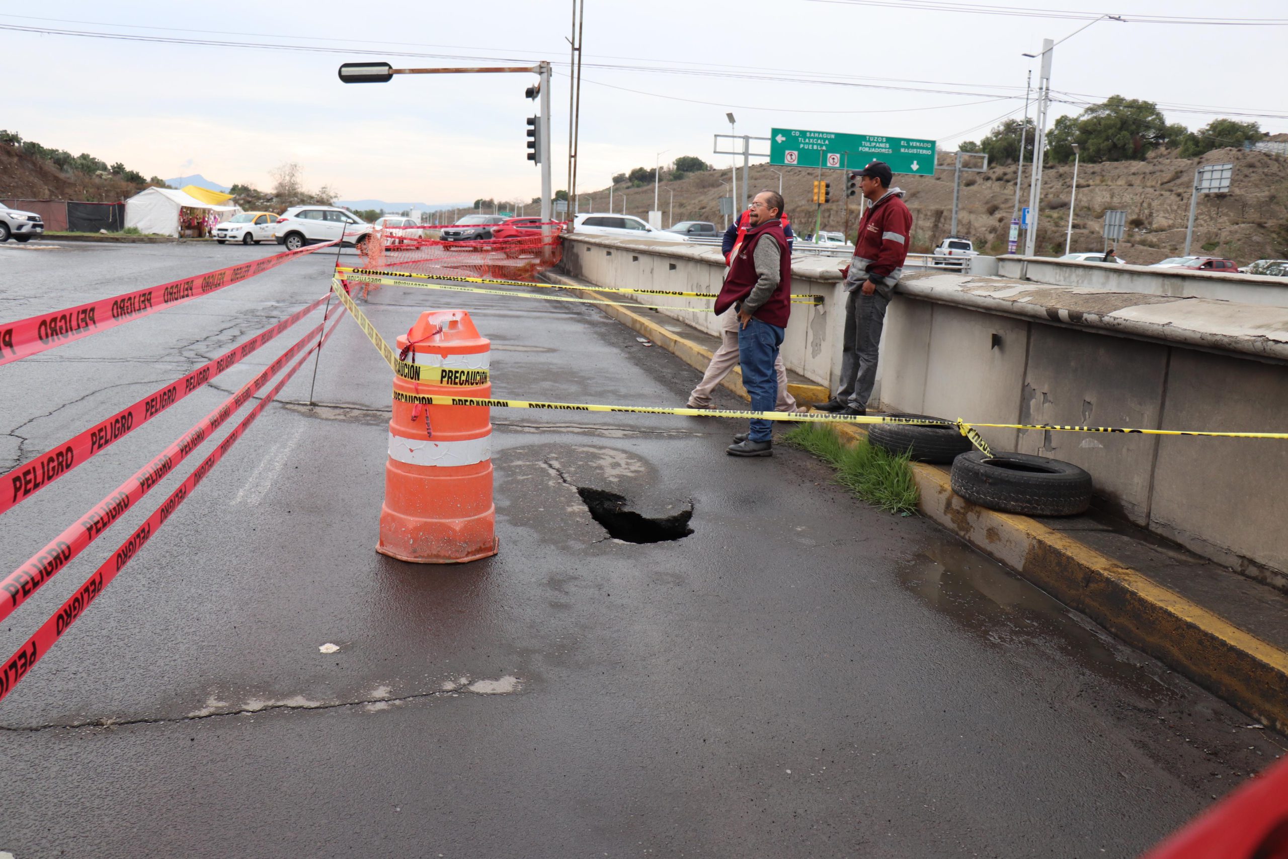 Pachuca: se abre socavón en Río de las Avenidas